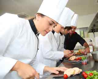 94% Chefs cooking Answers English, Portugues, Deutsch, Espanol Espana, French/Francais, Espanol Mexico, Italiano, Russian