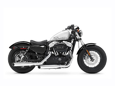 2011-Harley-Davidson-FortyEight_48_1600x1200_side