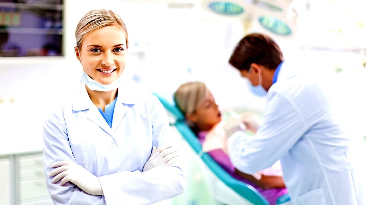 How To Become A Good Dental Assistant