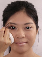 Study the brow and shape it by using Lancôme Le Crayon Sourcils Eyebrow Pencil 020 Chatain.