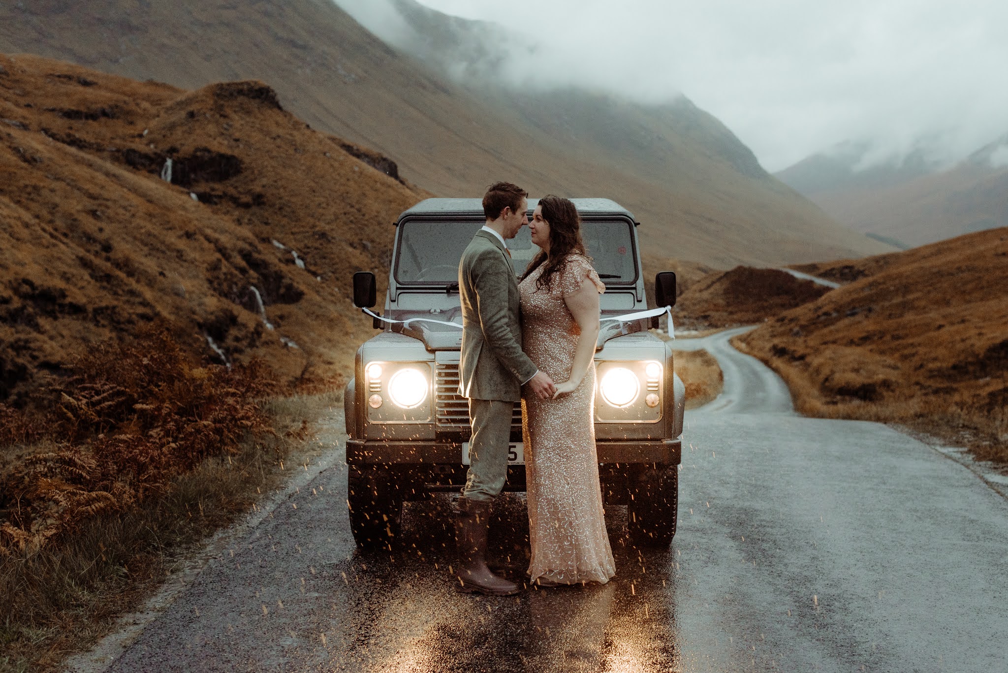 wedding couple poses inspiration glencoe elopement