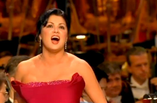 As previously mentioned soprano Anna Netrebko replaced a snowedin Ren e 