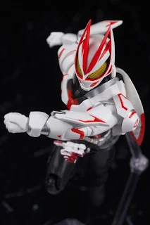 REVIEW SHFiguarts Kamen Rider GeAts: Boost Form Mark III, Bandai