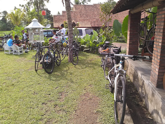 Warung Kopi Klotok Pakem