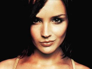 Rachael Leigh Cook