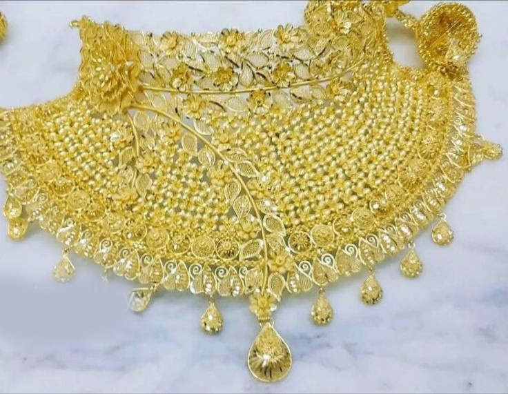 Latest Gold Choker Necklace Designs, gold choker designs, light weight gold choker, wedding choker designs, gold necklace, fancy wedding necklace choker, Samanta Jewellers Gold Choker Necklace Designs