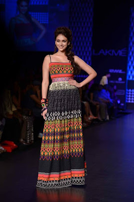 Aditi Rao Hydari walks for Global Desi at LFW 2013