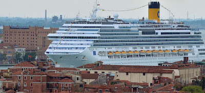 Venezia, manifesta No Grandi Navi