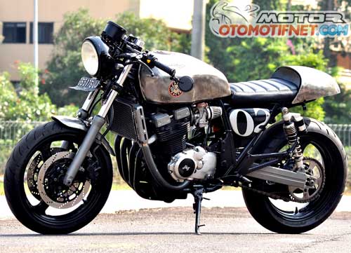 Foto Modifikasi Suzuki GSX 400 Impulse Cafe Racer