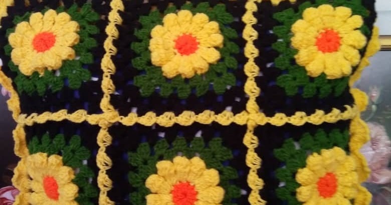 DIELA S CROCHET Crochet Sarung Bantal Kusyen  Kuning Hitam