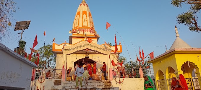 नवरात्रि के पहले दिन बड़ी माता मंदिर में उमड़ी भक्तों की भीड़