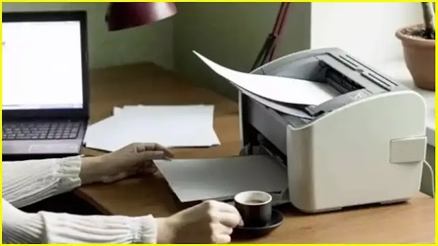 How does the communication between your PC and printer work?