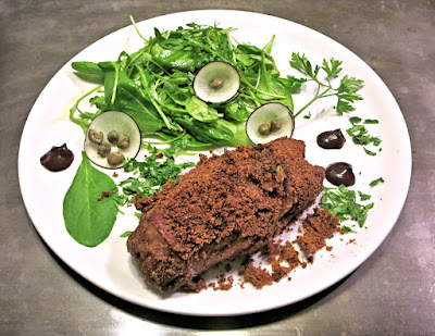 pied pané, roquette, pousses d'épinard; moutarde violette