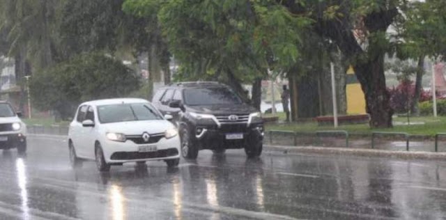 Frente fria traz chuva para Salvador nos próximos dias