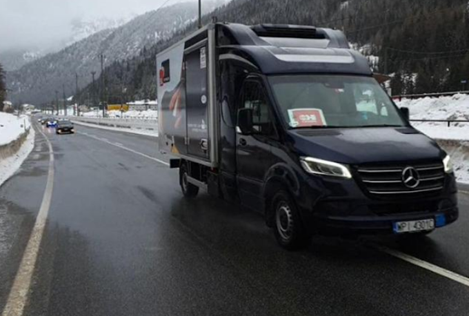 Vaccino anti Covid, rischio ritardi nelle consegne a causa del maltempo 
