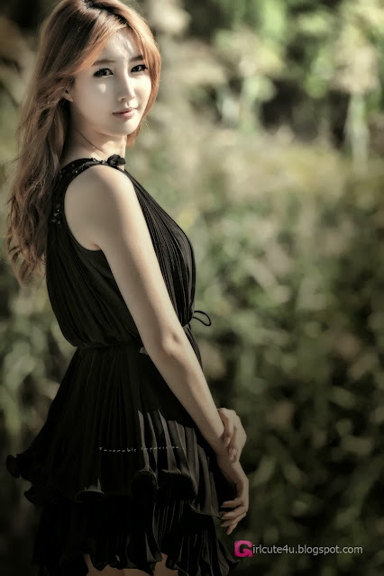 2 Shin Se Ha outdoors - very cute asian girl-girlcute4u.blogspot.com