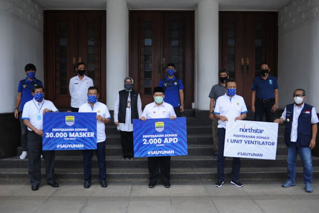 Persib Salurkan Sumbangan Alat Medis Guna Penanganan Covid-19 di Kota Bandung