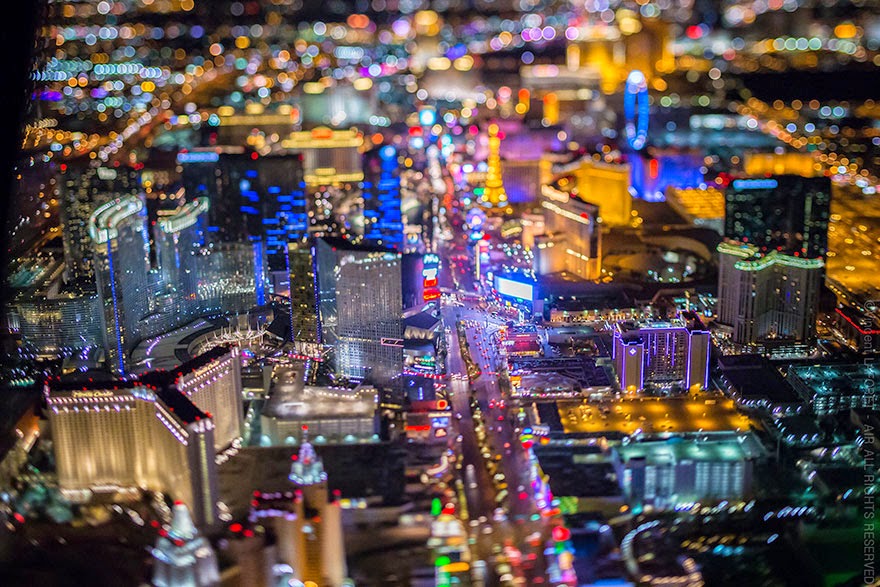 Pemandangan Las Vegas yang Menakjubkan  Dari Ketinggian 10.800 Kaki