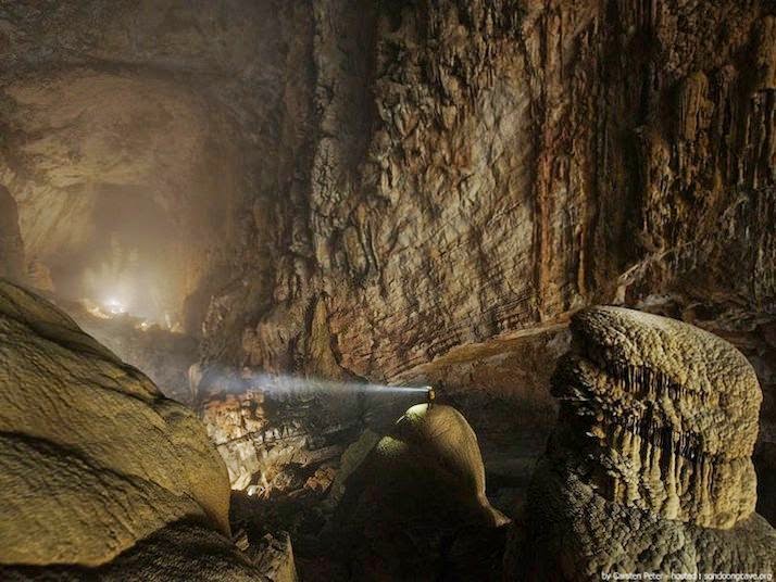 1. Son Doong Cave, Phong Nha Ke Bang National Park, Quảng Bình Province, Vietnam - Top 10 Incredible Beauties Hidden in the Caves