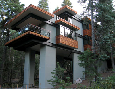 Awesome: Modern Tree Houses