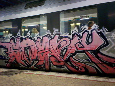 graffiti trains,graffiti alphabet