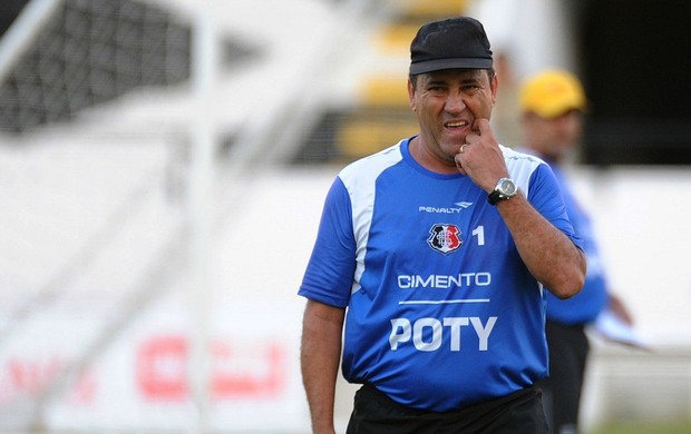 Zé Teodoro não é mais o técnico do Santa Cruz 