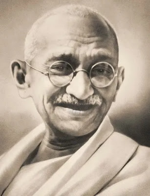 35 Quotes Bijak dari Mahatma Gandhi Untuk Caption Foto dan Status