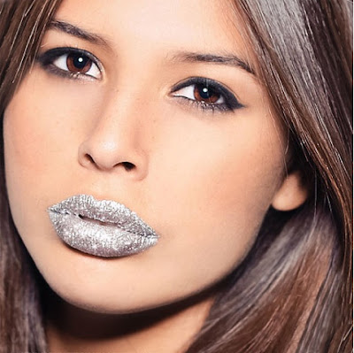 StyleBuzzUK - Glitter Lips