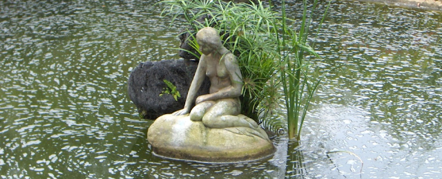 Teich skulptur