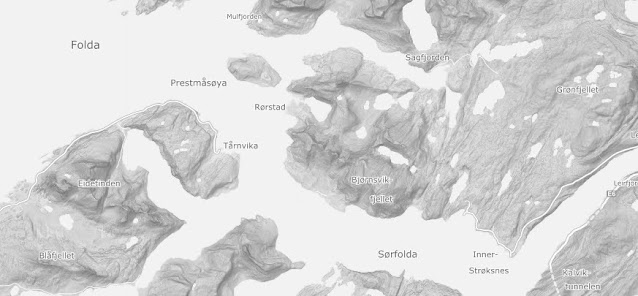 Fjorden Sørfold, med Kjerringøy på vestsiden