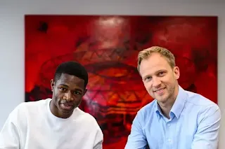 Bayer Leverkusen signs young striker Christian Kofane
