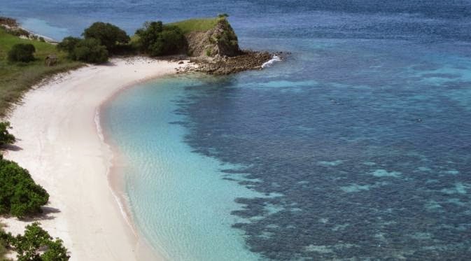 Pantai Yang Masih Perawan Di Indonesia