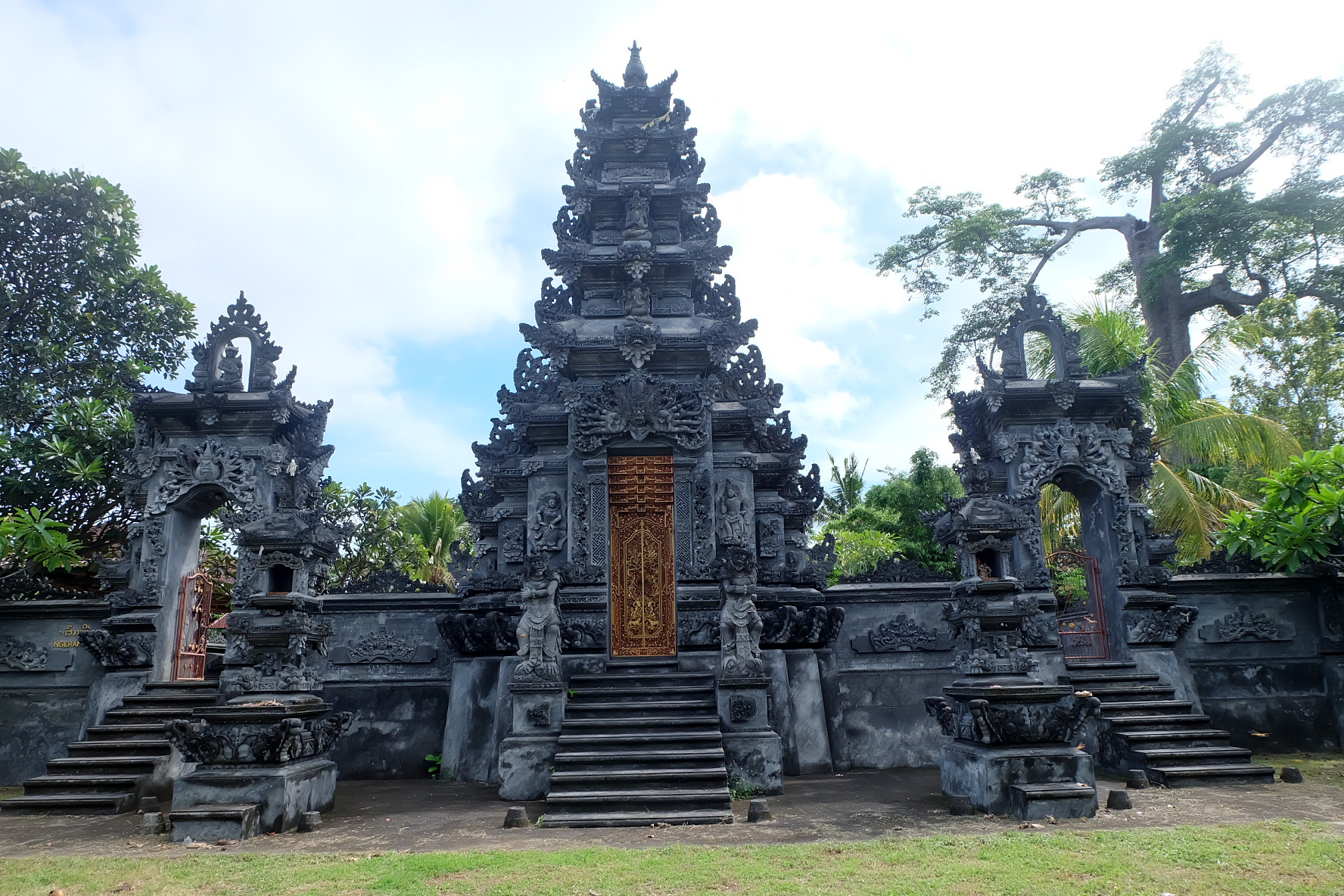 Pura Desa Pakraman Ularan, Buleleng