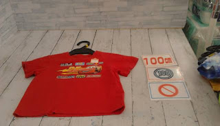 中古品　子供服　１００㎝　カーズ　マックイーンプリント　赤　半袖Tシャツ　１００円
