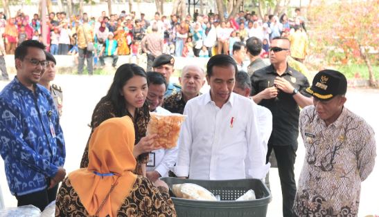 Presiden Jokowi Ingatkan Peserta Program Mekaar Gunakan Semua Pinjaman Untuk Modal Usaha