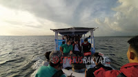 Lanjutkan Bimtek Hari Ketiga Komisioner KPU Susuri Pulau Kalao Toa
