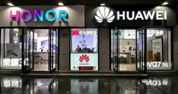 شركة Huawei تبيع علامتها التجارية Honor بصفة رسمية