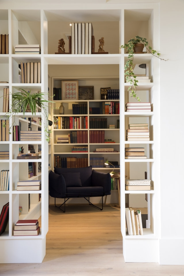 Let's create a reading corner、 book nook for yourself to stimulate your desire to read.