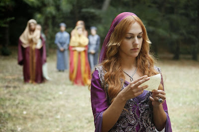 Meryem uzerli|Hurrem Sultan|Hot Pictures