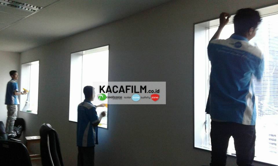 pemasangan kaca film ruko di Ciledug Tangerang bergaransi