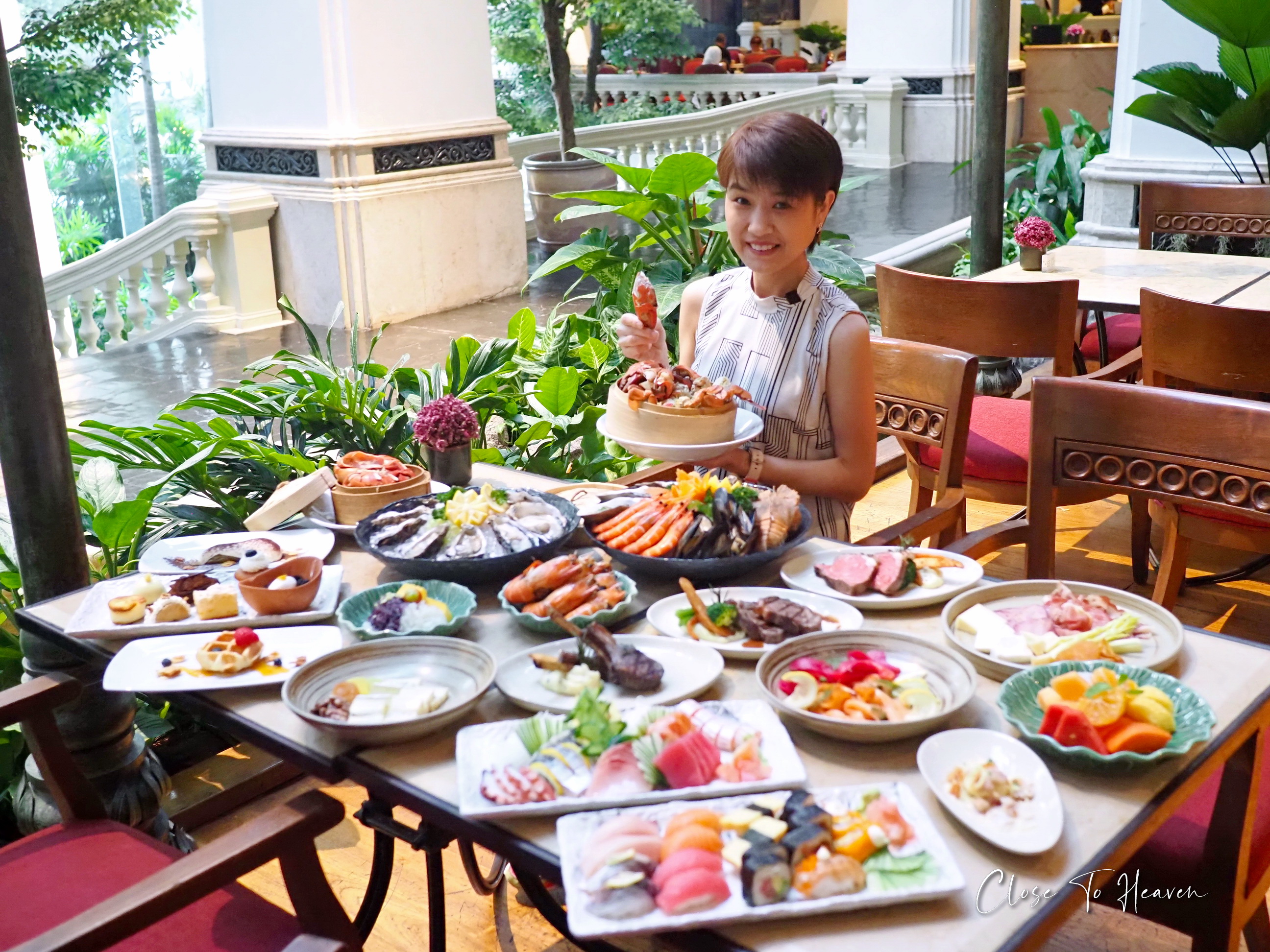 บุฟเฟ่ต์มื้อเย็น Grand Hyatt Erawan Bangkok