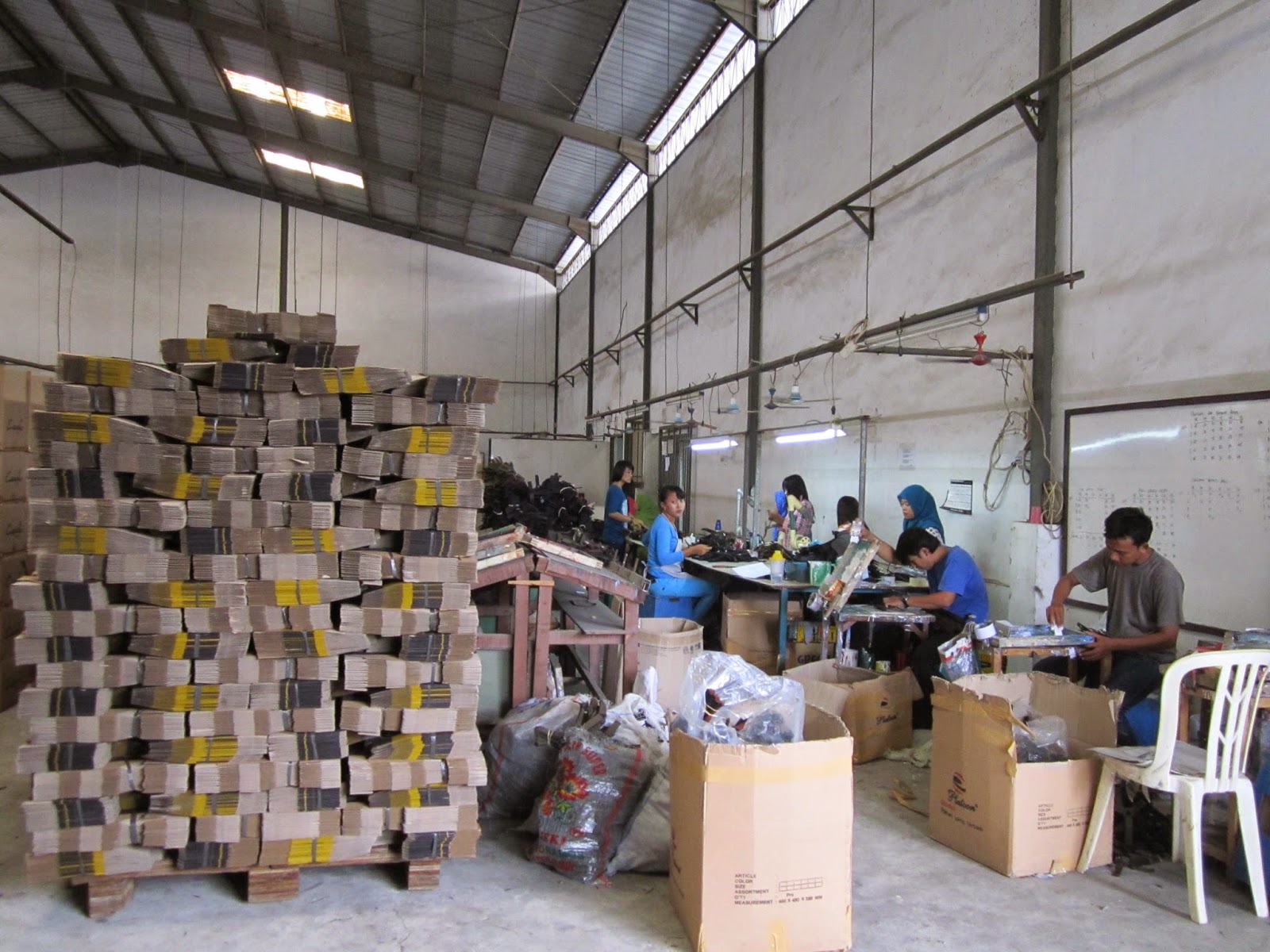 PABRIK / GUDANG (Masih Operasional) Sepatu Carvil / Sophie 