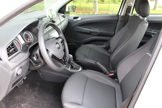 VW Voyage 2019 1.6 Automático - interior