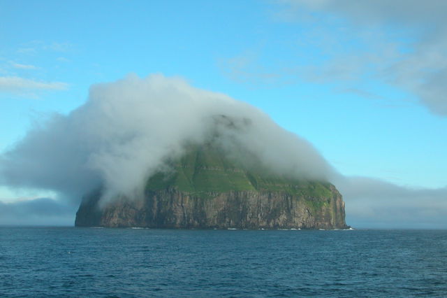 luytla duymun faroe island FOTO: Pulau unik selalu dalam selimut awan