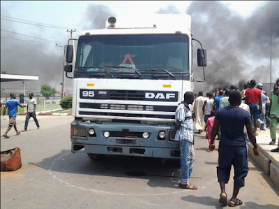 [Photos]  Lifeless Body Of Tanker Driver Allegedly Killed By Policeman And LASTMA Today In Lagos.