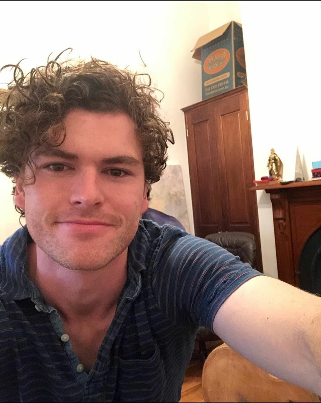 Vance Joy faz live divertida e talentosa para não deixar ninguém entediado na quarentena 