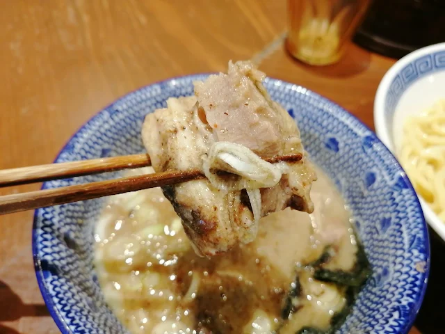 福岡市天神のつけ麺・ラーメン専門店 麺や兼虎チャーシュー