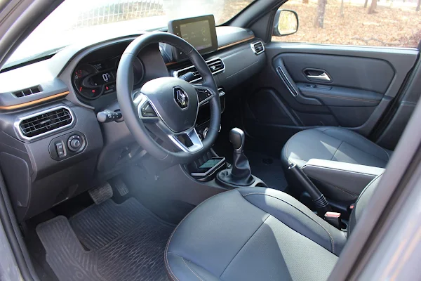 Renault Oroch Outsider 1.3 Turbo Automática - interior