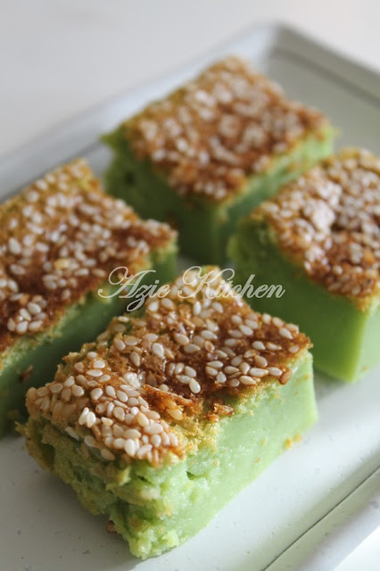 Kuih Bakar Pandan Lagi - Azie Kitchen