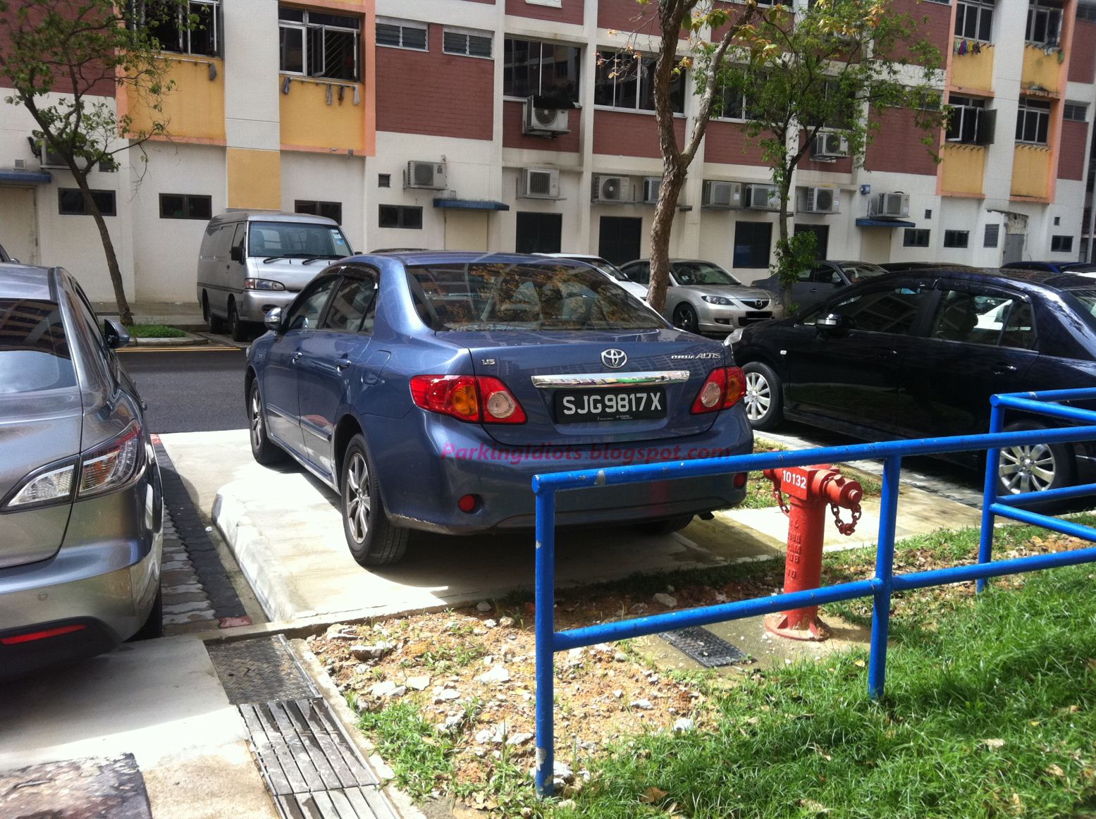 Parking Idiots in Singapore